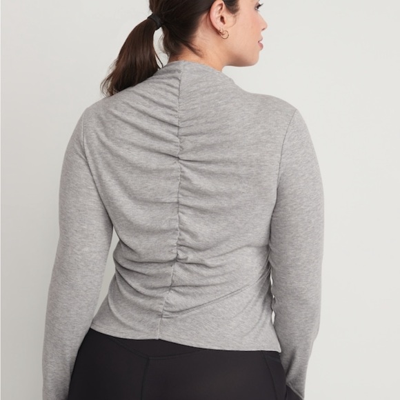 NWT Old Navy Ultalite Top Sz.small - Picture 6 of 9